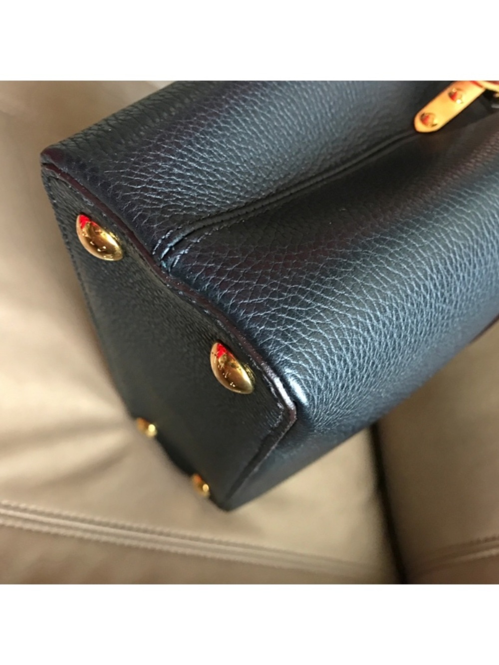 Louis Vuitton Capucines BB Black Taurillon leather Gold tone hardware - Picture 10 of 11